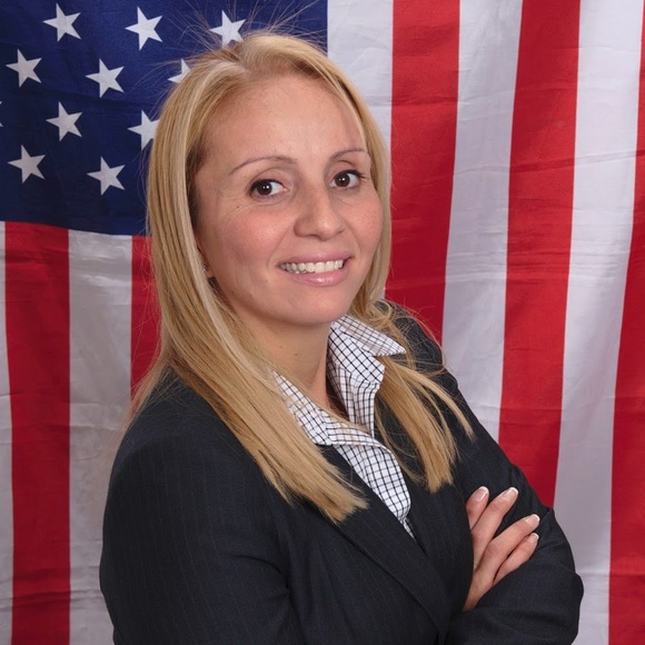 Meet your Posher, Jessica - Picture 1 of 1